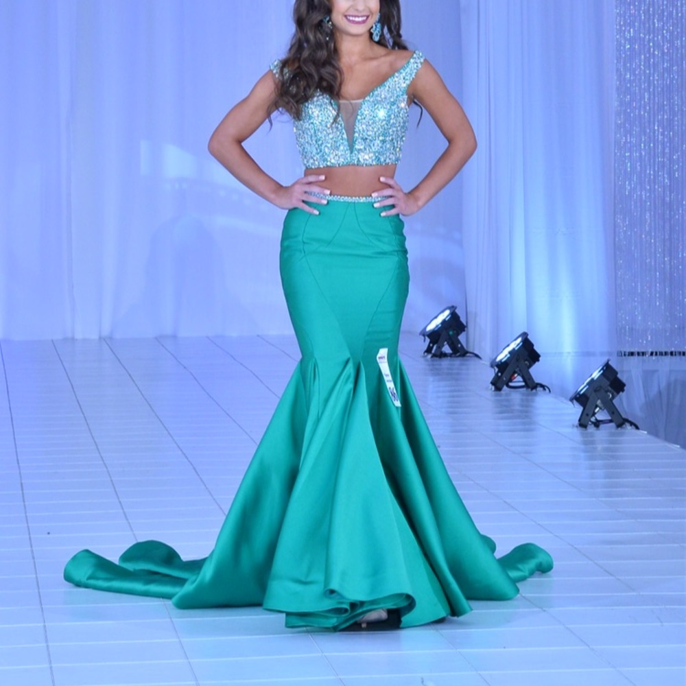 Green 2 piece dress